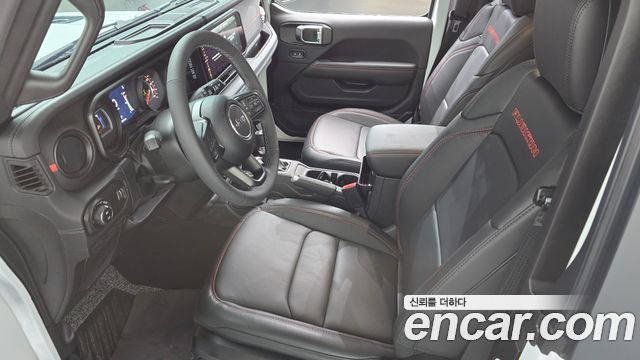 Jeep Wrangler 2025 — photo 10