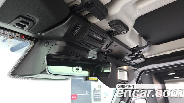 Jeep Wrangler 2025 — photo 23