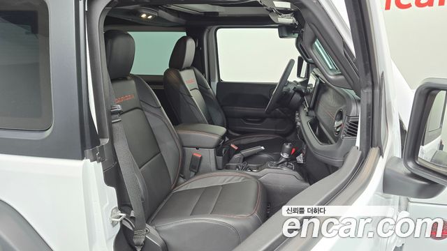 Jeep Wrangler 2025 — photo 16