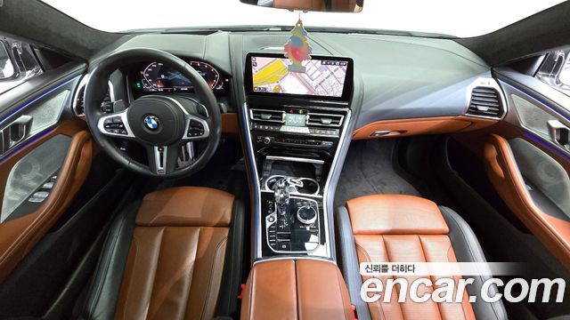 BMW 8-Series 2023 — photo 10