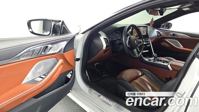 BMW 8-Series 2023 — photo 13