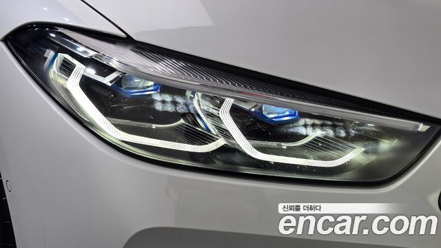 BMW 8-Series 2023 — photo 8