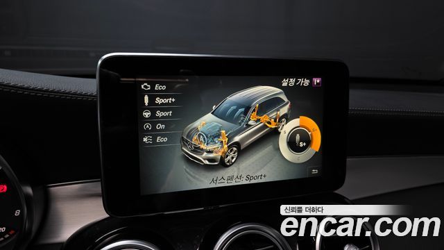 Mercedes-Benz GLC-Class 2019 — photo 22
