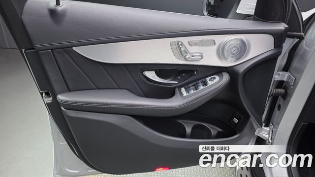 Mercedes-Benz GLC-Class 2019 — photo 14