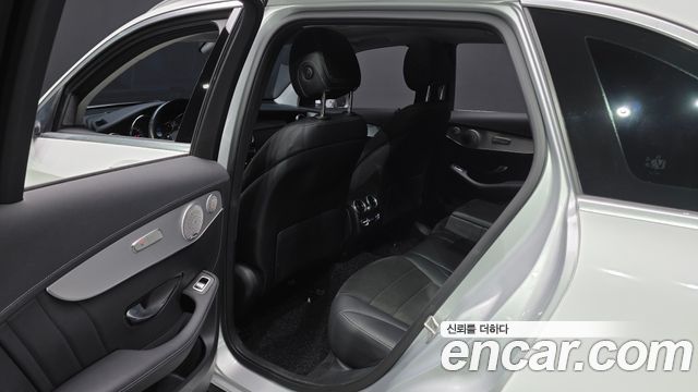 Mercedes-Benz GLC-Class 2019 — photo 16