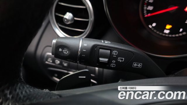 Mercedes-Benz GLC-Class 2019 — photo 29