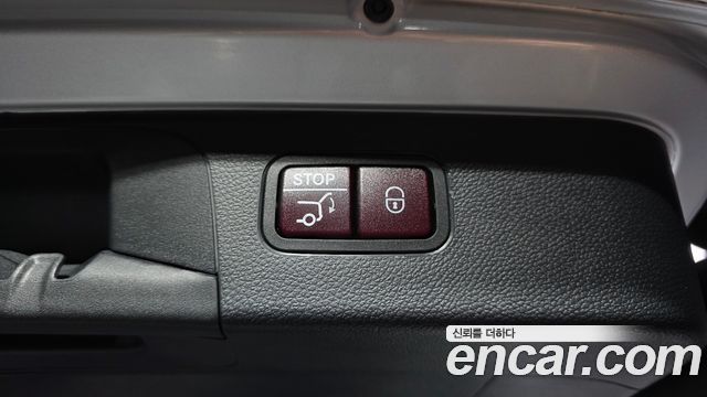 Mercedes-Benz GLC-Class 2019 — photo 32