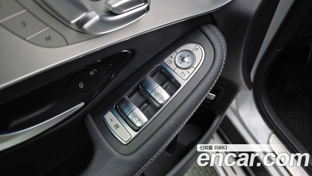Mercedes-Benz GLC-Class 2019 — photo 35