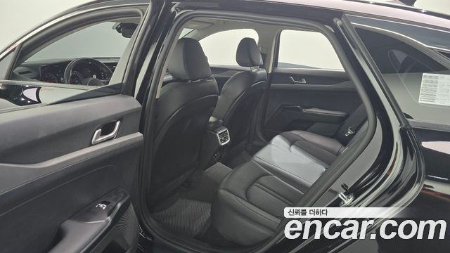 Kia K5 2021 — photo 18