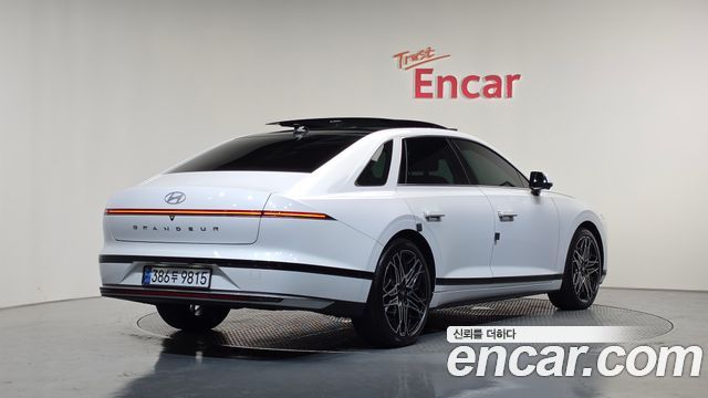 Hyundai Grandeur 2023 — photo 2