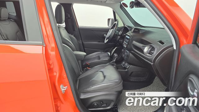 Jeep Renegade 2018 — photo 16