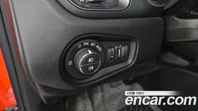 Jeep Renegade 2018 — photo 27