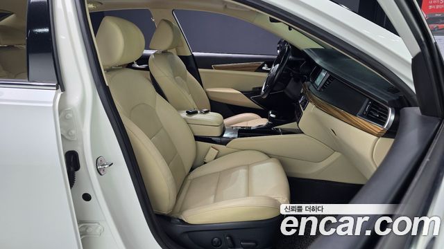 Kia K7 2017 — photo 10