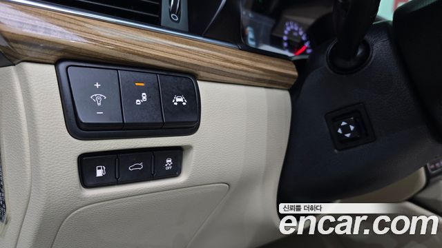 Kia K7 2017 — photo 14
