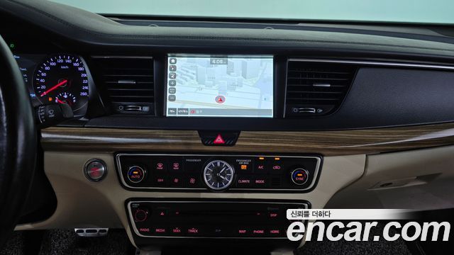 Kia K7 2017 — photo 15
