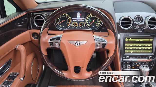 Bentley Flying Spur 2017 — photo 20