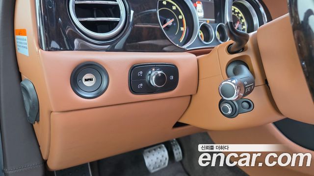 Bentley Flying Spur 2017 — photo 27