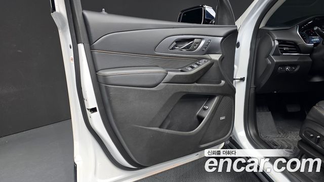 Chevrolet Korea Traverse 2021 — photo 14