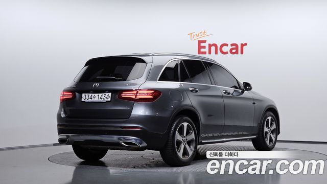 Mercedes-Benz GLC-Class 2019 — photo 2