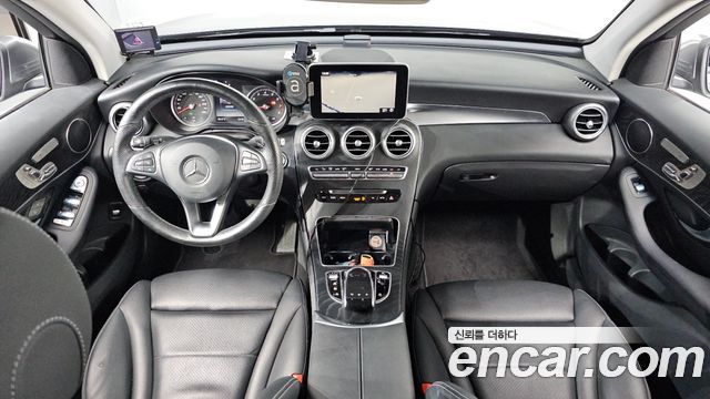 Mercedes-Benz GLC-Class 2019 — photo 10