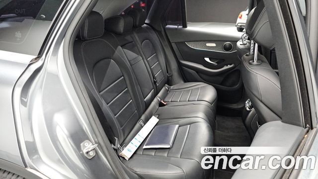 Mercedes-Benz GLC-Class 2019 — photo 17