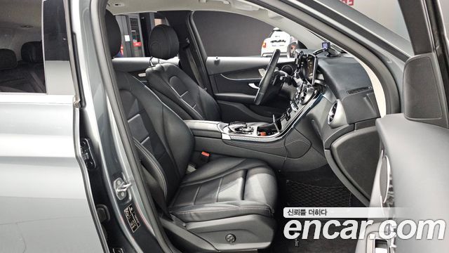Mercedes-Benz GLC-Class 2019 — photo 18