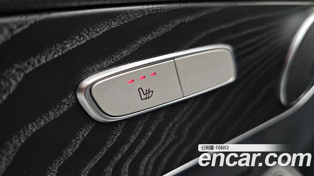 Mercedes-Benz GLC-Class 2019 — photo 25