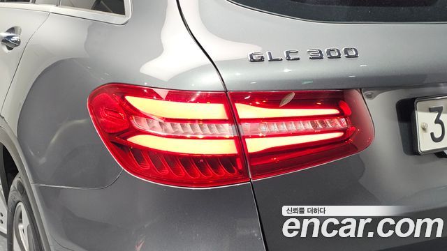 Mercedes-Benz GLC-Class 2019 — photo 9