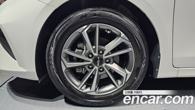 Kia K3 2022 — photo 5