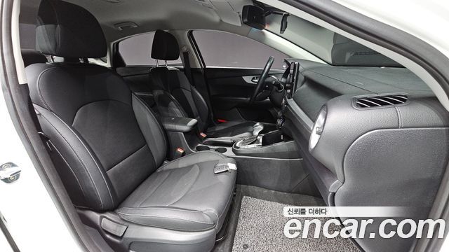 Kia K3 2022 — photo 13