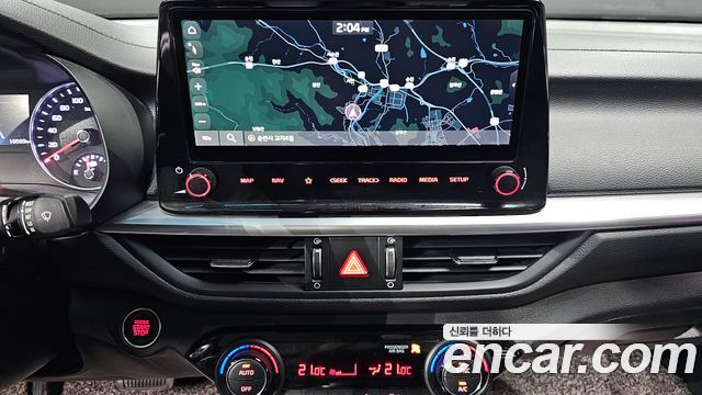Kia K3 2022 — photo 23