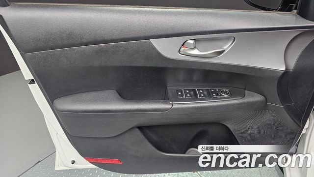 Kia K3 2022 — photo 14