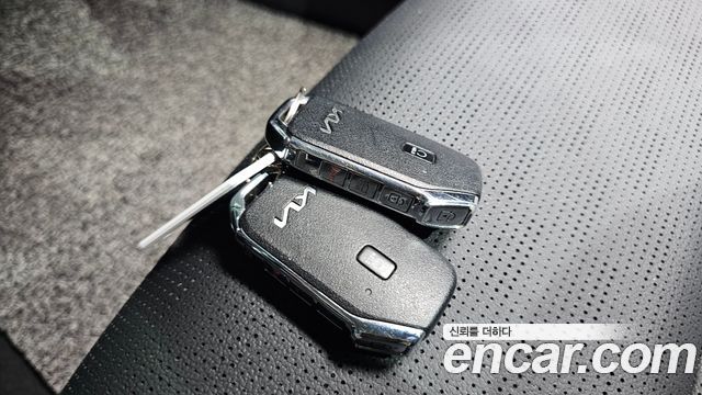 Kia K3 2022 — photo 32