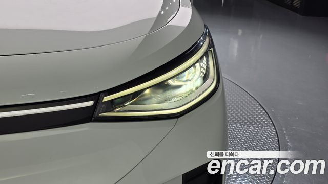 Volkswagen ID.4 2023 — photo 8