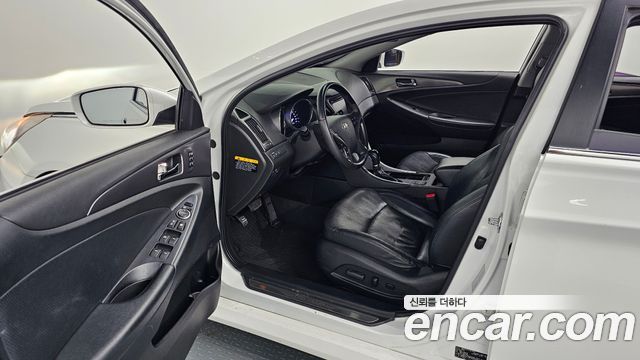 Hyundai Sonata 2012 — photo 13