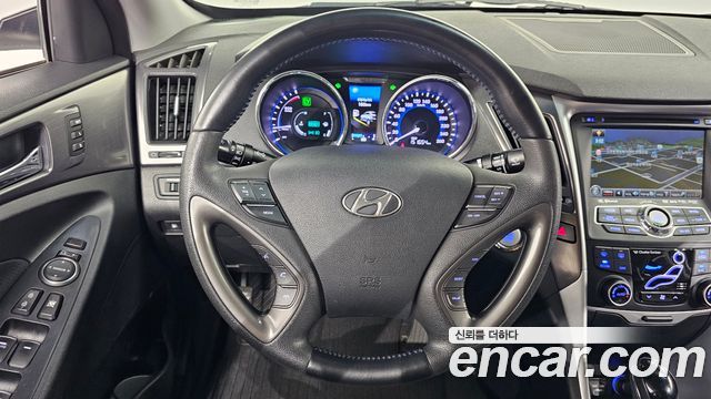 Hyundai Sonata 2012 — photo 19