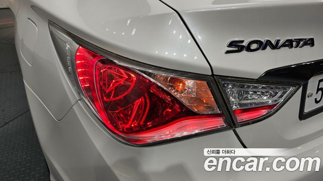 Hyundai Sonata 2012 — photo 9