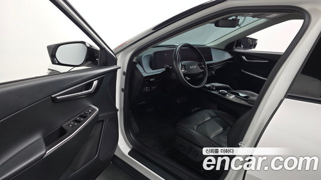 Kia EV6 2022 — photo 10