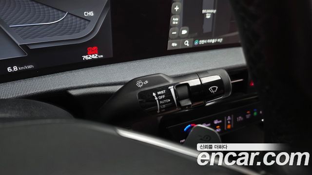Kia EV6 2022 — photo 17