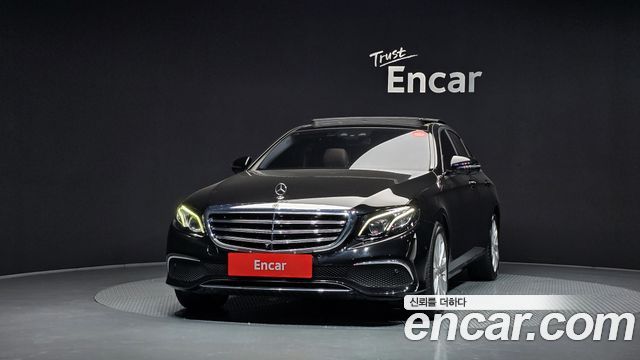 Mercedes-Benz E-Class 2019 — photo 3