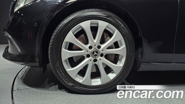 Mercedes-Benz E-Class 2019 — photo 5