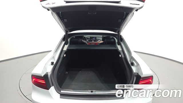 Audi A7 2016 — photo 20