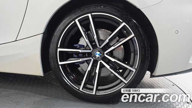 BMW Z4 2023 — photo 7