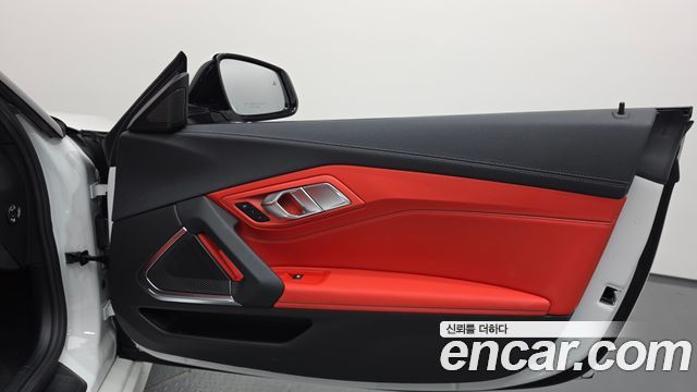 BMW Z4 2023 — photo 15