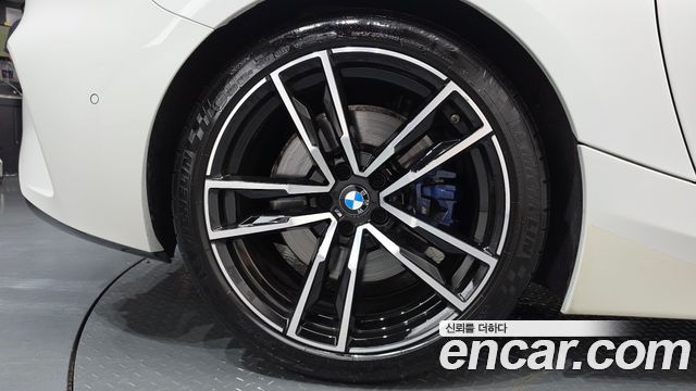 BMW Z4 2023 — photo 32