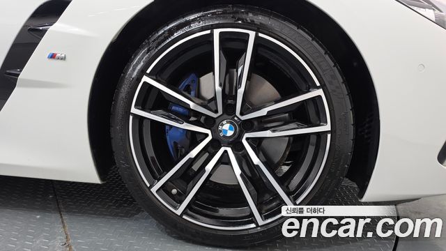 BMW Z4 2023 — photo 33