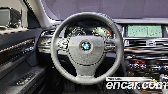 BMW 7-Series 2014 — photo 13