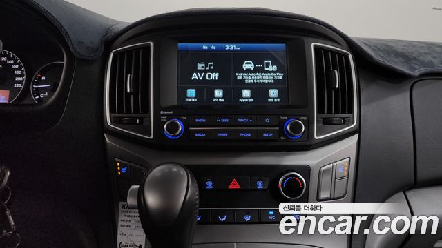 Hyundai Starex 2021 — photo 18