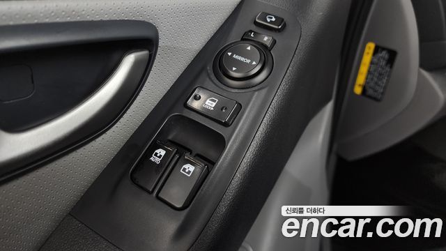 Hyundai Starex 2021 — photo 24