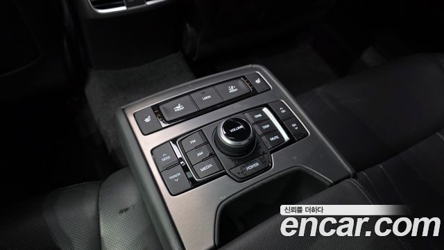 Hyundai Genesis 2016 — photo 18